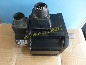 Panasonic servo motor MHMA052A1G good in condition for industry use
