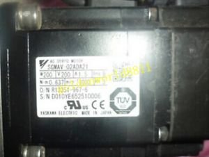 YASKAWA servo motor SGMAV-02ADA21 good in condition for industry use