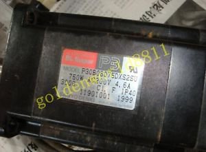 Sanyo servo motor P30B08070DXS2SU good in condition for industry use