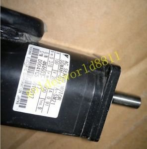 Yaskawa AC servo motor SGMAH-01A1A-SM21 good in condition for industry use
