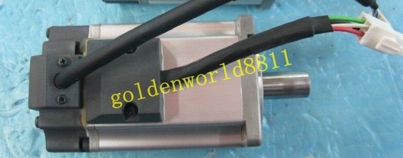 Panasonic servo motor MUMS041A1A good in condition for industry use
