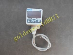 SMC Pressure sensor ZSE40-W1-22L-M good in condition for industry use