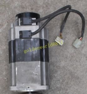 Omron AC Servo Motor R88M-H1K130-B good in condition for industry use