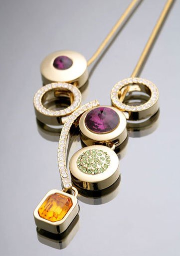14K Yellow Gold Swarovski Stone Modern Shining Necklace