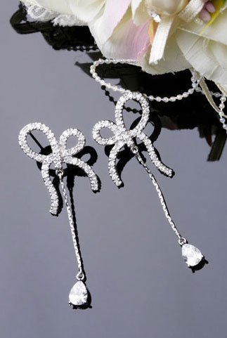 Silver Plated Cubic Zirconia Stud Shining Ribbon Tear Drop Earrings