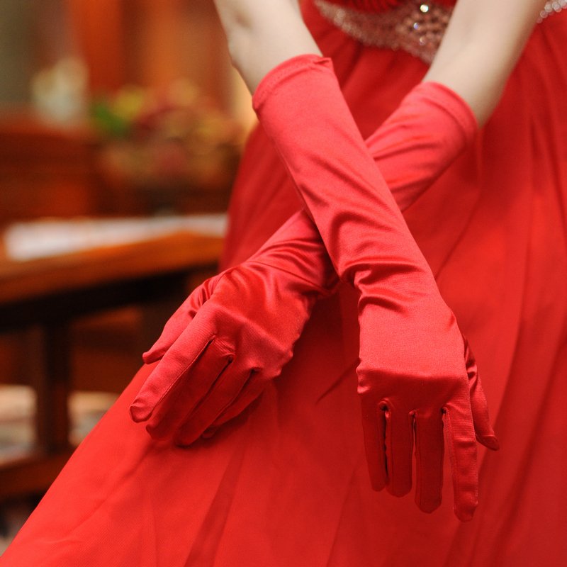 Red gloves