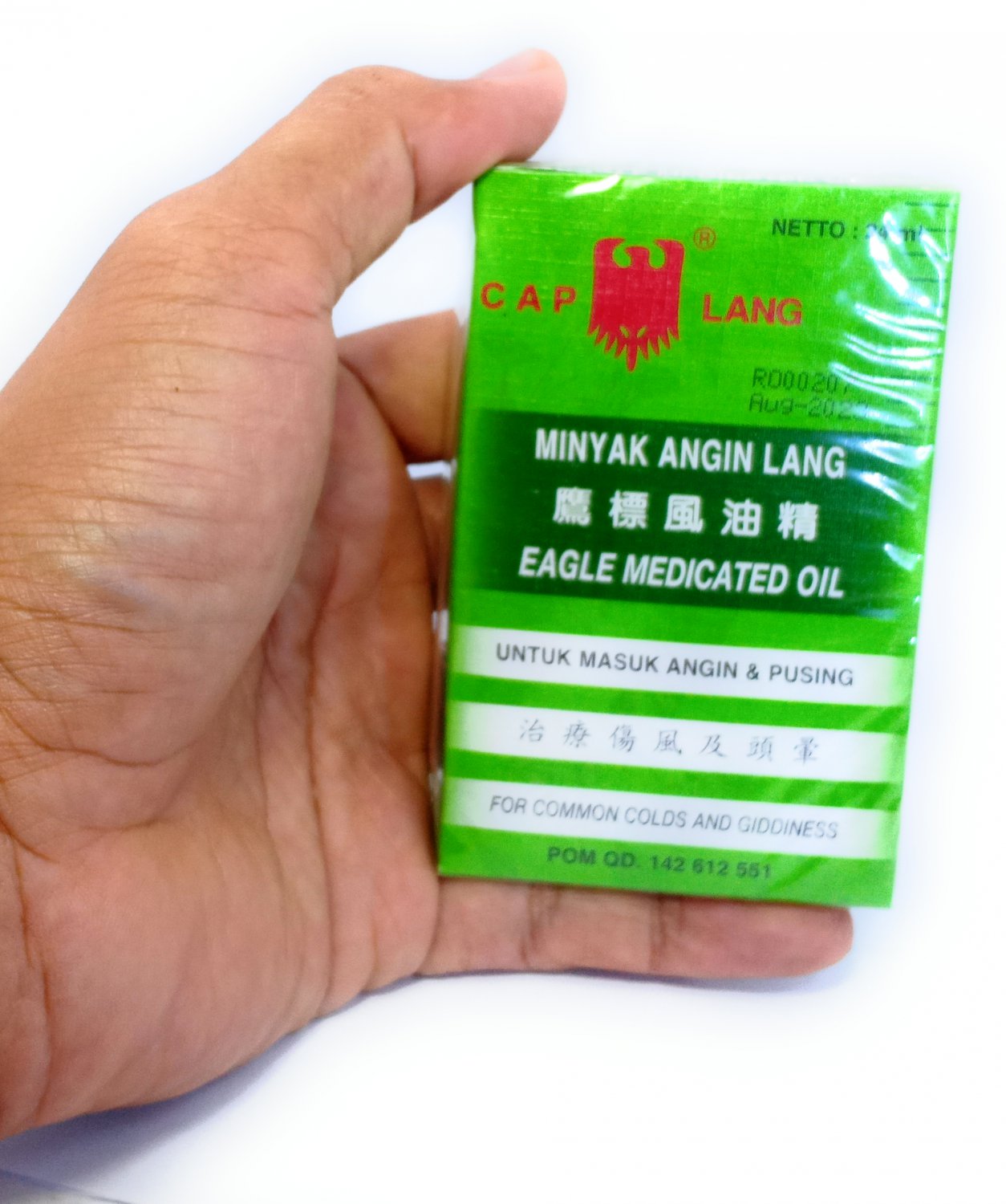 Cap Lang Eagle Medicated Oil Minyak Angin Lang Ml