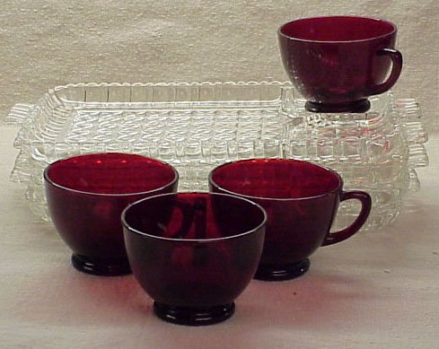 Four Anchor Hocking Snack Trays with Ruby Red Punch Cups