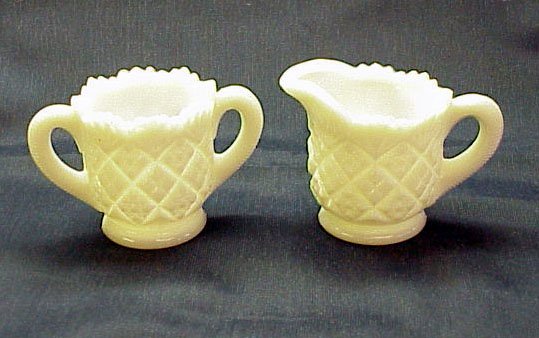 Westmoreland Thumbelina Child Size Creamer & Sugar - Memory Lane Collectibles