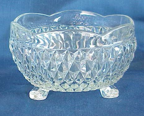 Indiana Glass Diamond Point Three-Toed Bowl - Memory Lane Collectibles