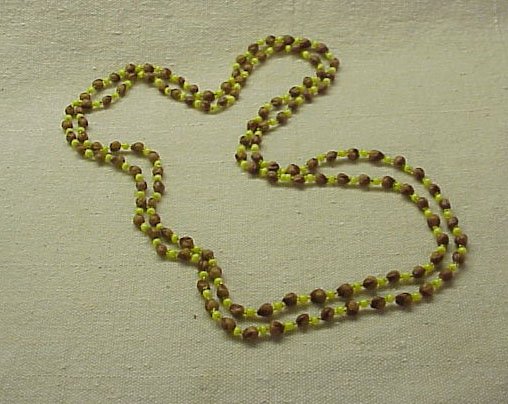 Wood and Plastic Bead Necklace - FREE SHIPPING - Memory Lane Collectibles