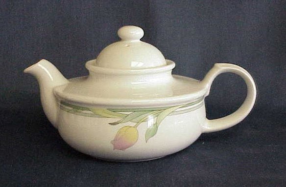 Toscany Collection Floral Teapot