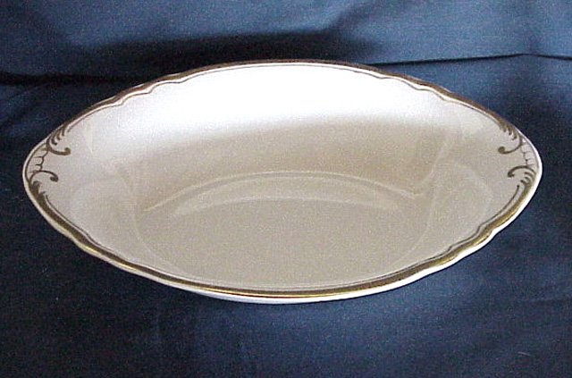Pope Gosser Oval Vegetable Bowl - White with Gold Trim