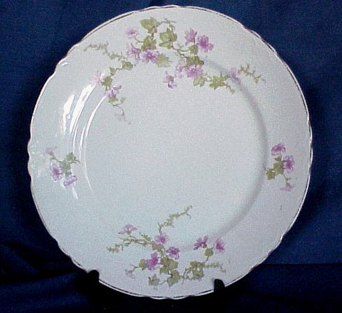 Pope Gosser Luncheon Plate - Dainty Pink Flowers