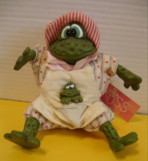 RUSS BERRIES & CO " Freida " Frog " FREE SHIPPING "