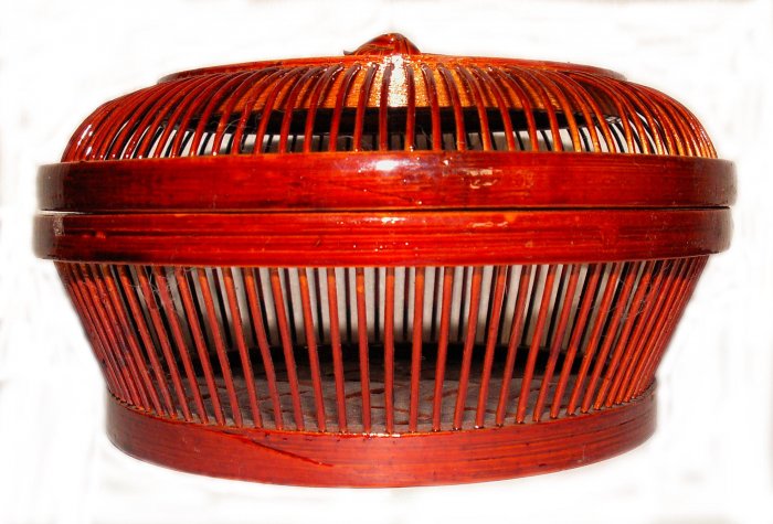 LACQUERED DESIGNER BOX