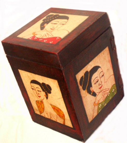 HAND CRAFTED JEWELRY BOX FROM THAILAND