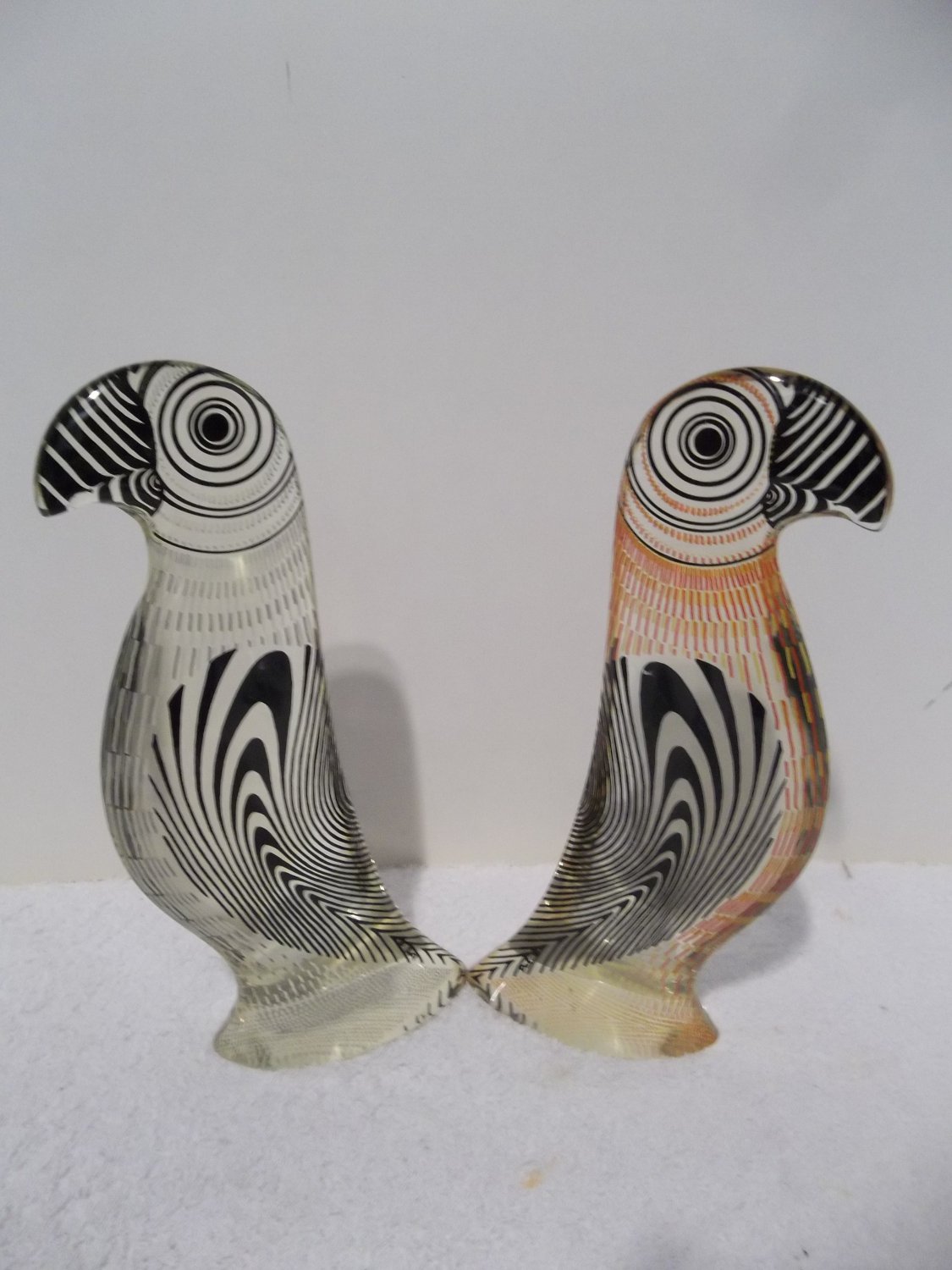 2 Small Palatnik Lucite Acrylic PARROT BIRDS Sculptures Figurines PAL 5111106