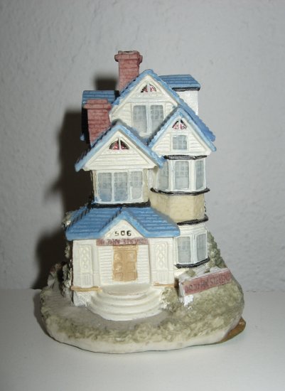 "Doctor Steven's Home and Office", Liberty Falls House Collection, AH37