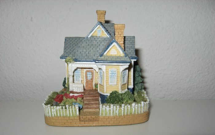 "'Handy Andy' Malloy's House", Liberty Falls House Collection, AH128