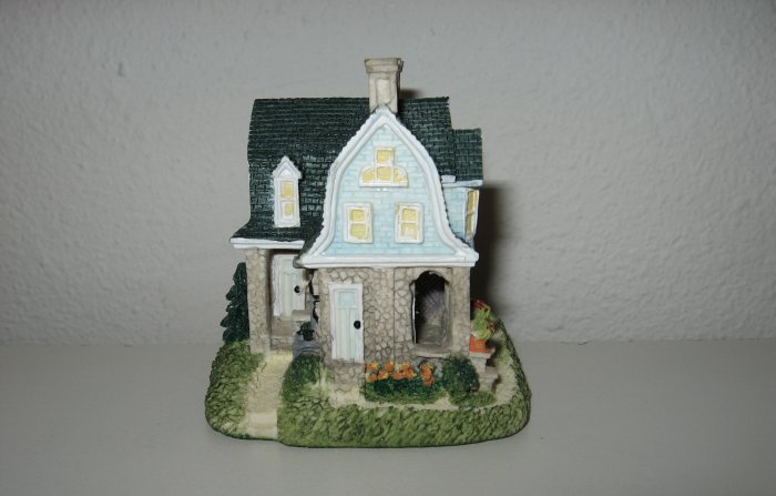 "The Miller Family's Shingle House", Liberty Falls House Collection, AH155