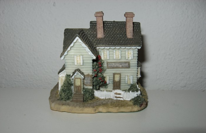 "Mrs. Applegate's Boarding House", Liberty Falls House Collection, AH24