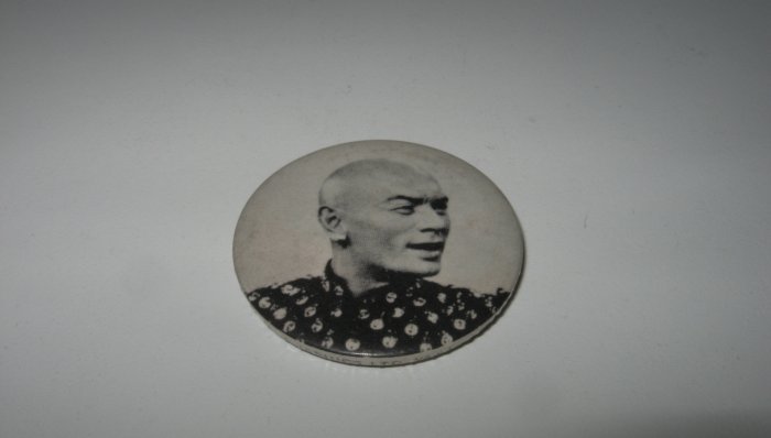 Vintage Yul Brynner Black and White Pin