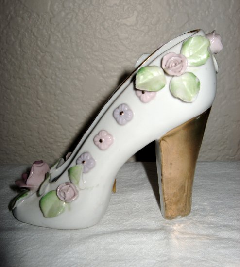 Beautifully Decorated White China Slipper w/Gold Heel.