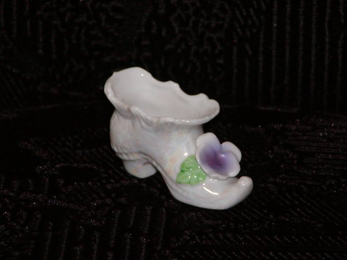 White iridescent Shoe w/Lavender Flower on Vamp (Japan).