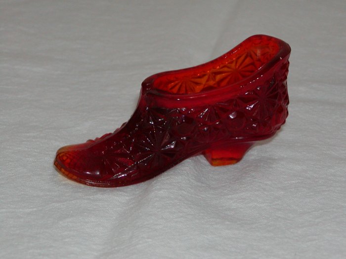 Clear Red Daisy and Button Glass Slipper (LG Wright).