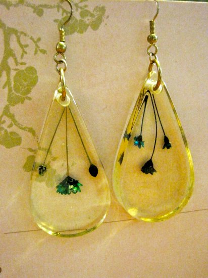 Retro Resin Drop Pendants with Dried Blue Flowers, Earrings