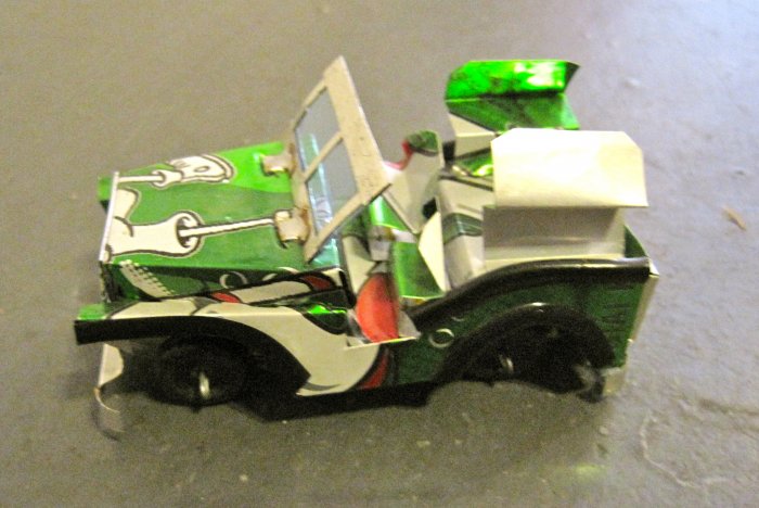 Jeep Made of Recycled 7 Up Cans