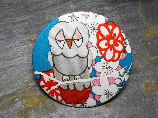 White and Gray Owl, Blue and Red Flower Background, Decorated Vanity Pocket Mirror
