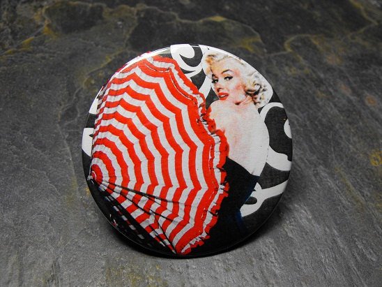 Marilyn Monroe, Red and White Umbrella, Decorated Vanity Pocket Mirror