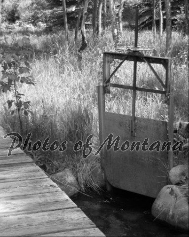 8x10 Photo ~ Black & White #001 Irrigation in Montana