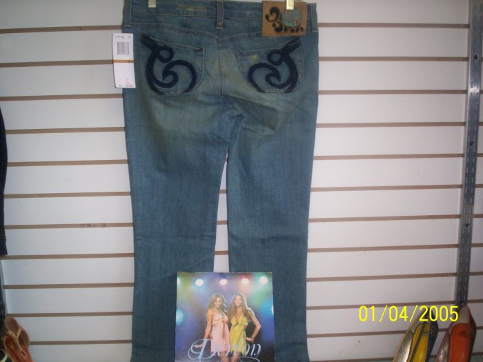 Dereon Lightwash Jeans