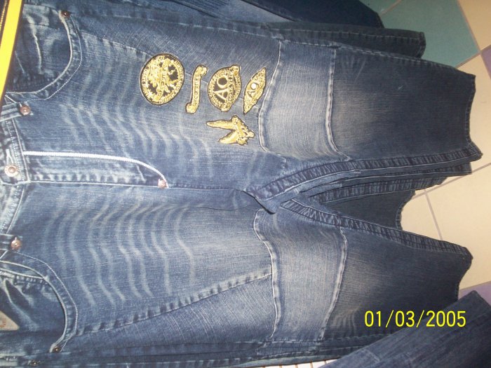 Akademik Jeans