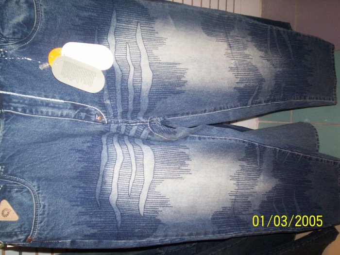 Akademik Jeans