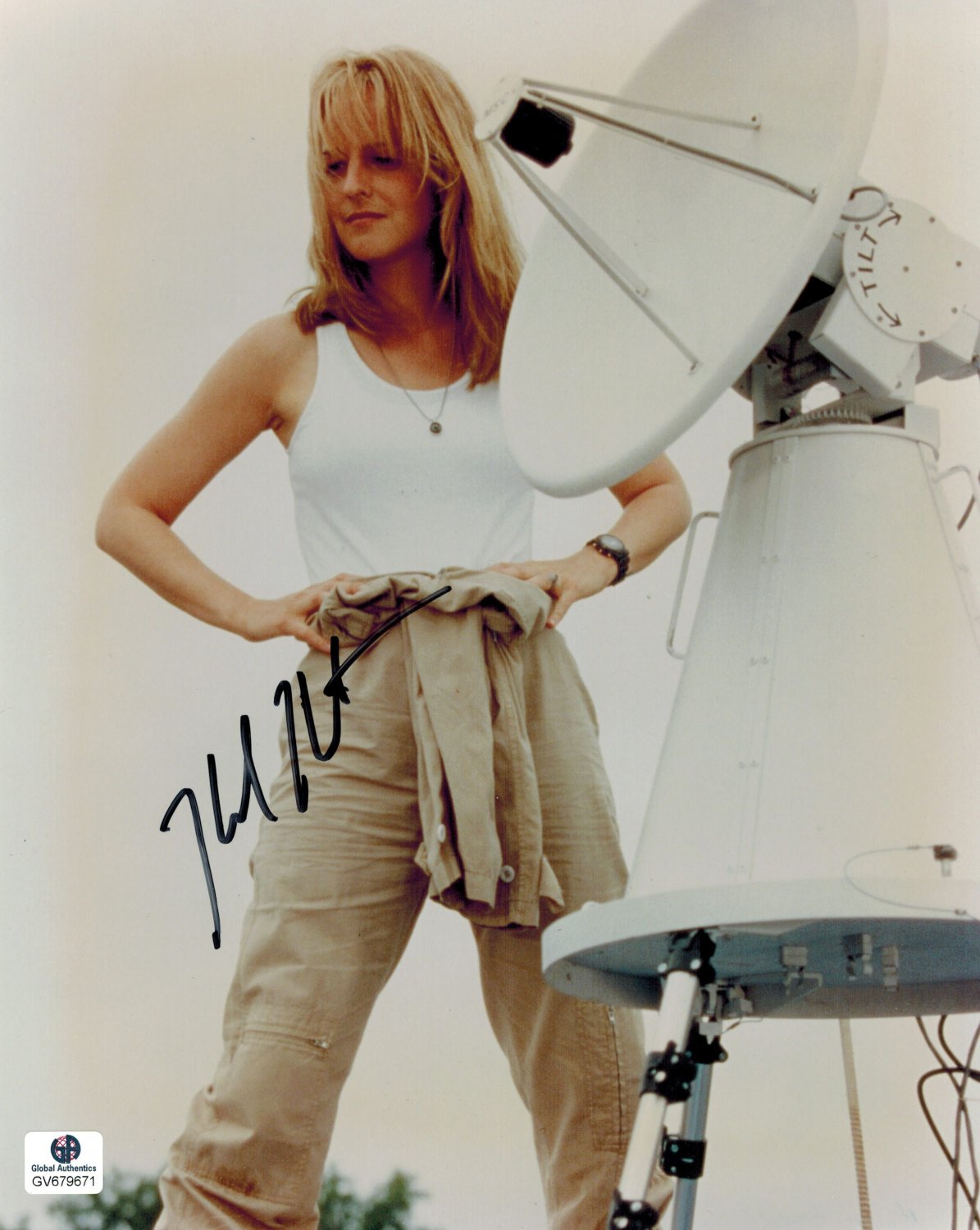 Helen Hunt Autographed 8x10 Photo "Twister" (GA)