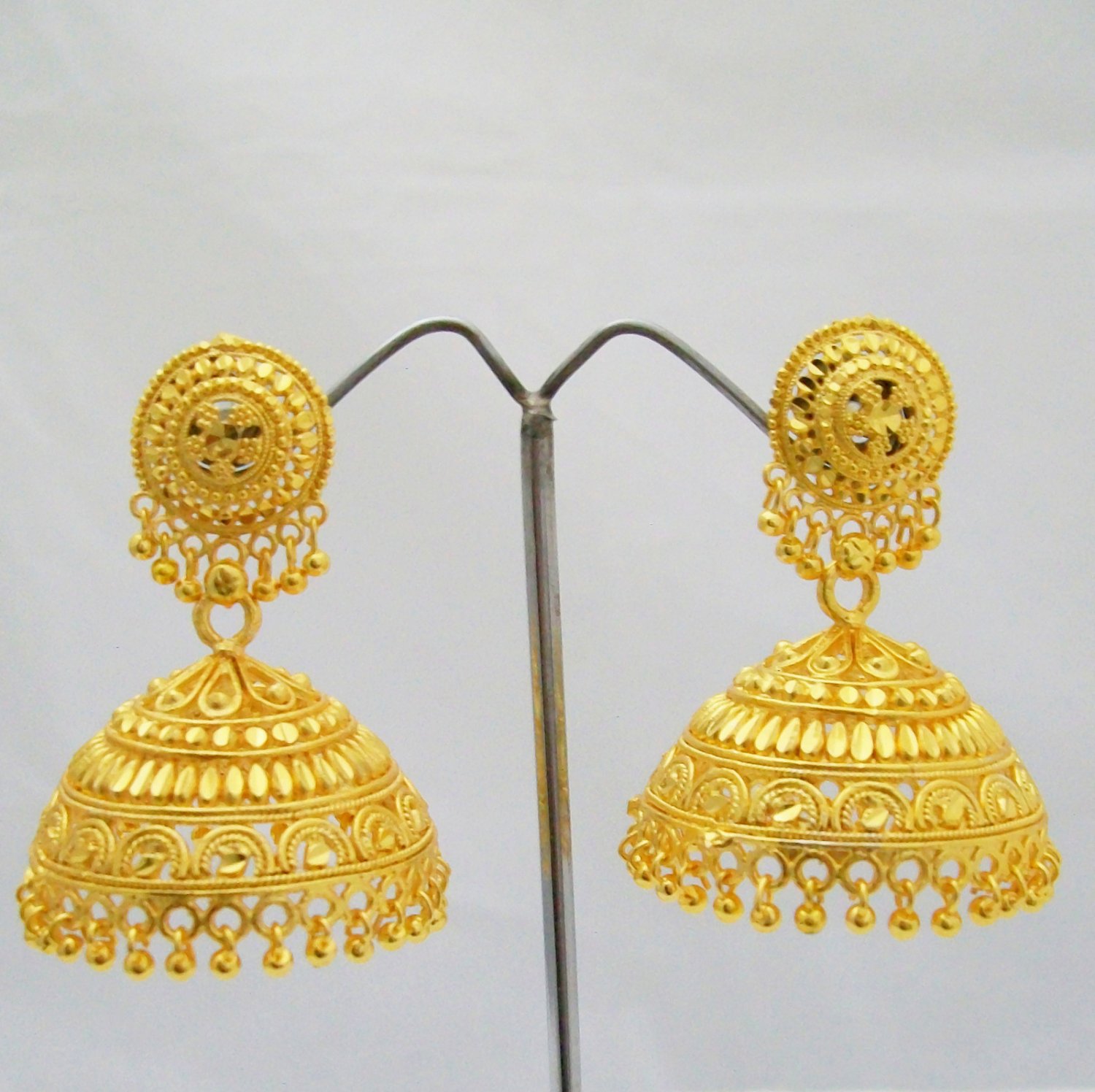 22k-big-gold-plated-jhumka-earrings-indian-traditional-bridal-jewellery