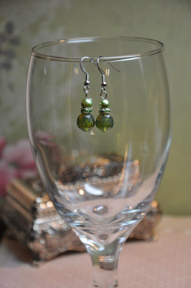 Green Regal Chunky Faux Glass Pearl Drop Earrings