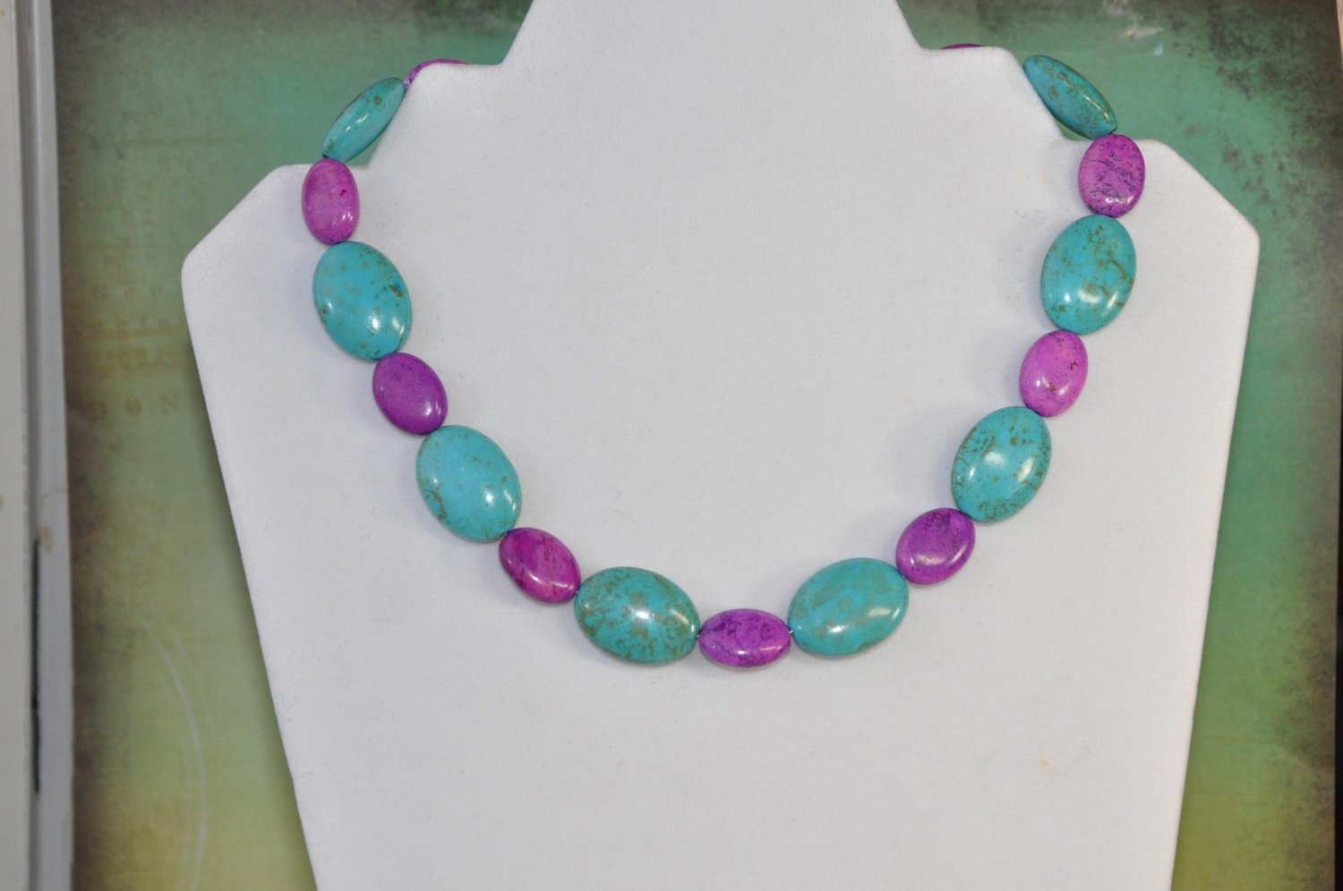 Natural Oval Purple Turquoise Stone Bead Necklace