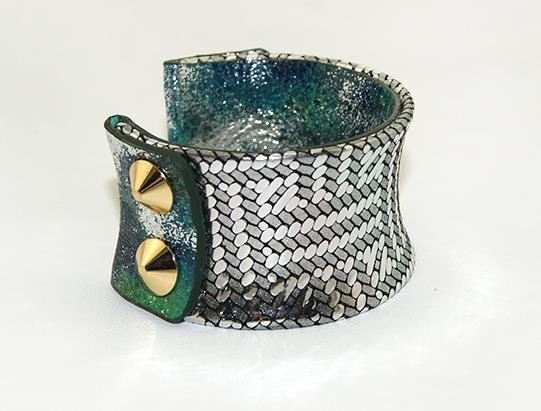 Hand-painted metallic silver inlaid leather rivets bracelet adjustable free shipping -zp008