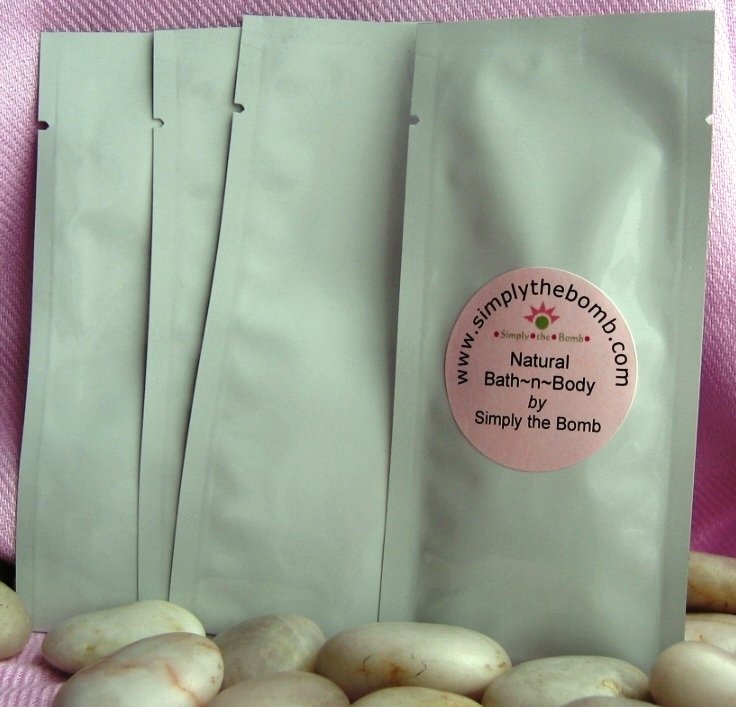 (500) Large White Aluminum Sample Pouches