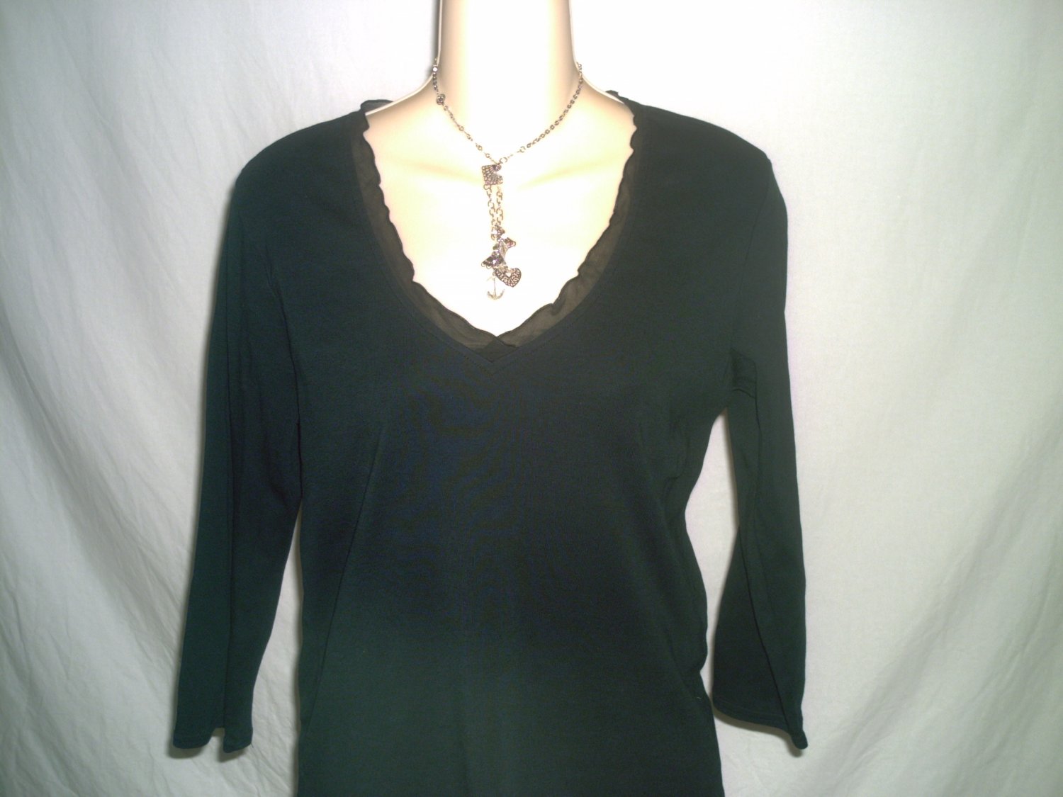 BANANA REPUBLIC Black Laced V Neck Knit Top Size M