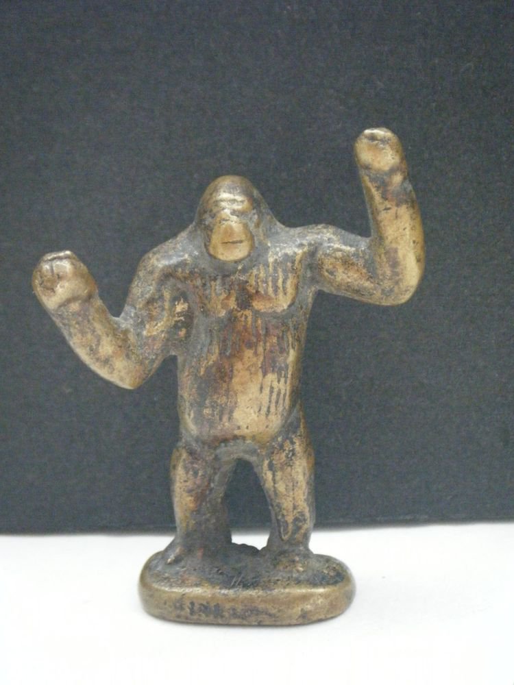Gorilla Playing Toy India Old Decorative Collectible Antique Home Brass #797