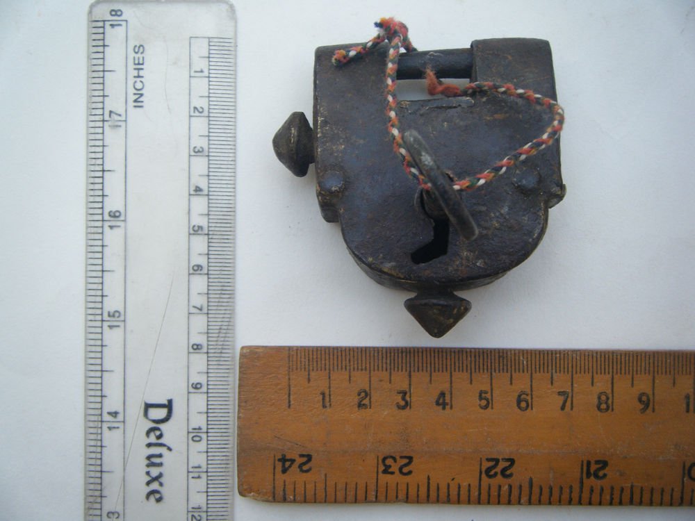 Original Old Iron Lock Antique Handmade Heavy Pad Lock Rare India Working #1533