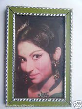 Bollywood Actress Heroin Collectible Old Print in Old Wooden Frame India #2747