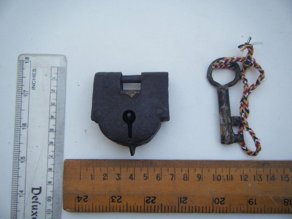Original Old Iron Lock Antique Handmade Heavy Pad Lock Rare India Working #1501