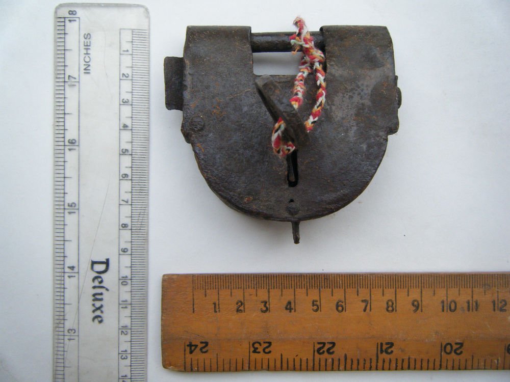 Original Old Iron Lock Antique Handmade Heavy Pad Lock Rare India Working #1549